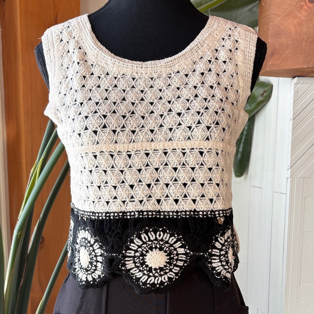 Crochet Sleeveless Top